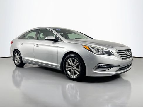 Used 2015 Hyundai Sonata SE w/ Option Group 09 image 3
