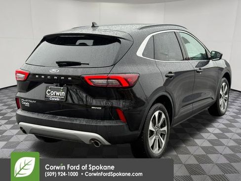 Certified 2025 Ford Escape Platinum image 17