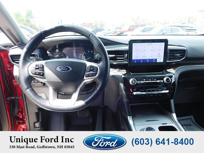 Used 2021 Ford Explorer Limited w/ Equipment Group 301A AWD/4WD image 15