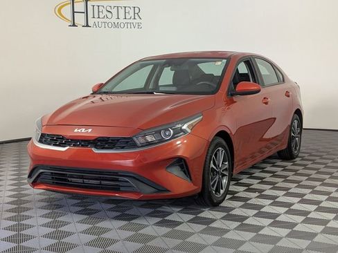 Used 2024 Kia Forte LXS FWD image 4