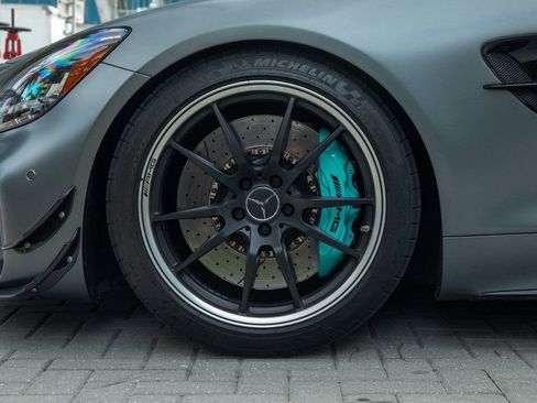 Used 2020 Mercedes-Benz AMG GT R image 34