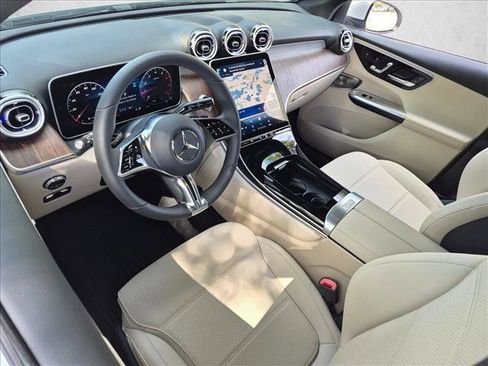 Used 2026 Mercedes-Benz GLC 300 image 10
