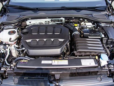 Used 2025 Volkswagen GTI SE FWD image 27