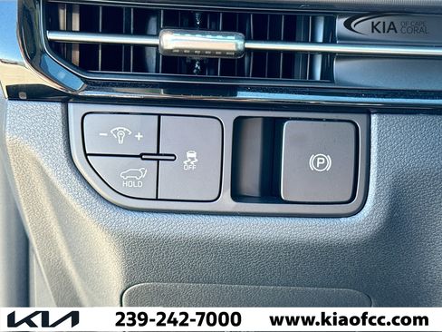 New 2026 Kia Sportage EX image 33