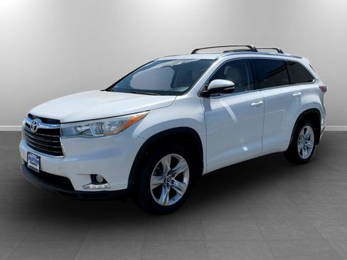 Used 2016 Toyota Highlander Limited AWD/4WD image 3