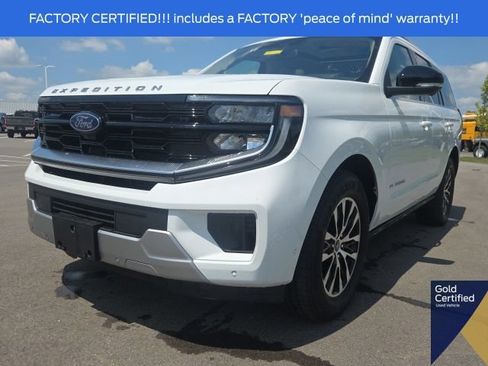 Used 2025 Ford Expedition Platinum AWD/4WD image 2