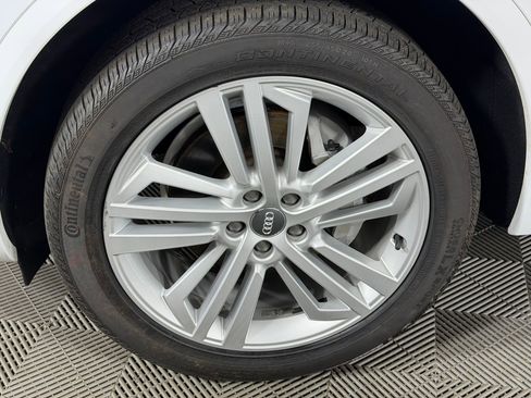 Used 2019 Audi Q5 2.0T Premium Plus w/ Premium Plus Package AWD/4WD image 12