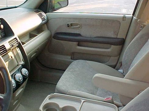 Used 2005 Honda CR-V LX image 14