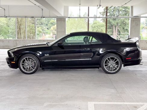 Used 2014 Ford Mustang GT w/ Electronics Package RWD image 8