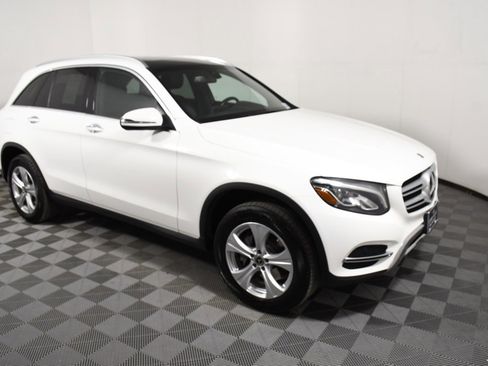 Used 2018 Mercedes-Benz GLC 300 4MATIC image 8