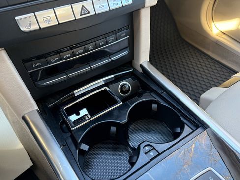 Used 2016 Mercedes-Benz E 350 E350 Sport 4MATIC Sedan image 33