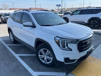 Used 2022 GMC Terrain SLE w/ Driver Convenience Package video 1