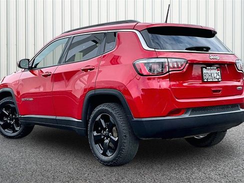 Used 2018 Jeep Compass Latitude image 23