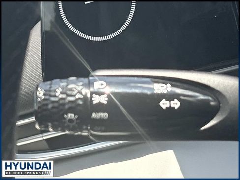 New 2026 Hyundai Elantra Limited FWD image 32