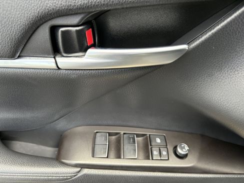 Used 2024 Toyota Camry XSE FWD image 14