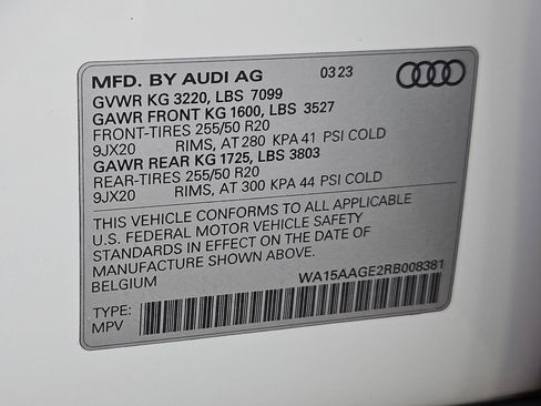 Used 2024 Audi Q8 e-tron Premium Plus w/ Premium Plus Package AWD/4WD image 31