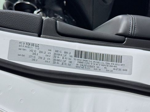 Used 2019 Jeep Grand Cherokee Limited image 23