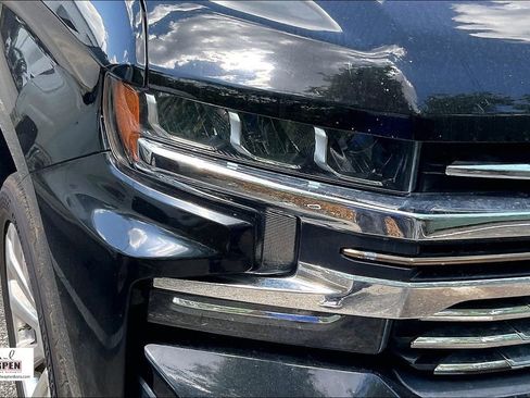 Used 2019 Chevrolet Silverado 1500 High Country image 29