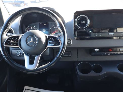 Used 2022 Mercedes-Benz Sprinter 2500 w/ Parking Package image 15