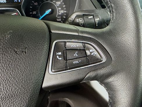 Used 2019 Ford Escape SEL image 15