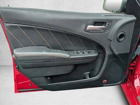 Used 2017 Dodge Charger R/T image 14