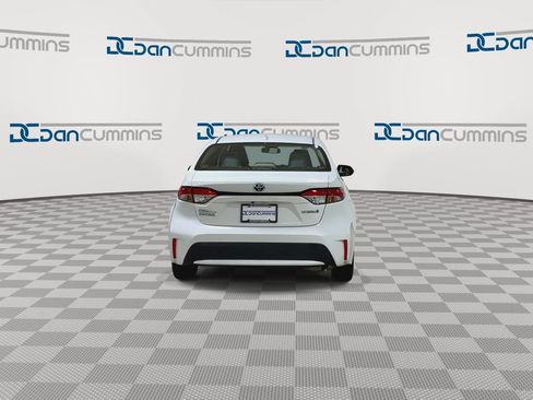 Used 2022 Toyota Corolla LE FWD image 7