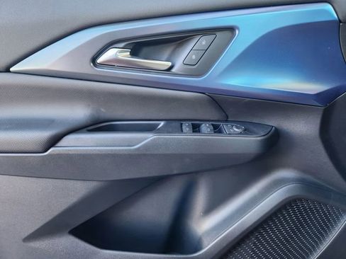 New 2026 Chevrolet Equinox EV LT image 44