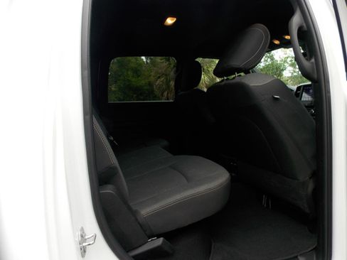 Used 2021 RAM 2500 Tradesman w/ Safety Group image 31