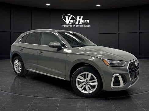 Used 2023 Audi Q5 2.0T Premium w/ Convenience Package AWD/4WD image 1
