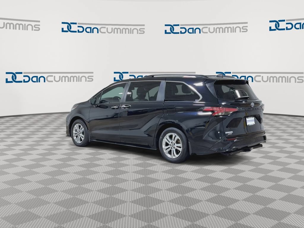 Used 2023 Toyota Sienna XSE w/ XSE Plus Package AWD/4WD image 6