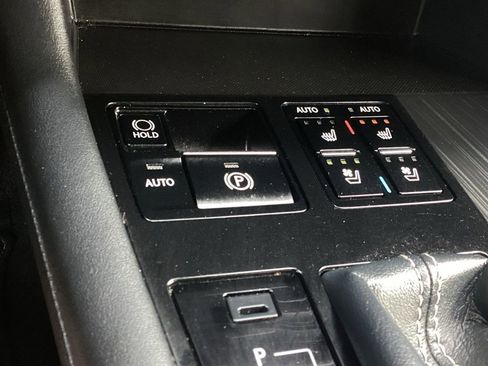 Used 2018 Lexus RX 350L AWD w/ Accessory Package image 16