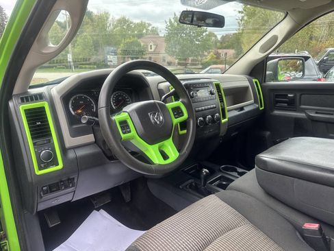 Used 2012 RAM 2500 ST w/ Chrome Appearance Group image 14