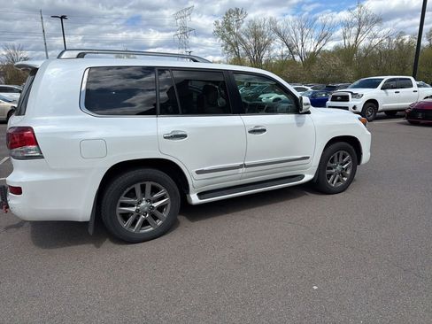 Used 2014 Lexus LX 570 4WD image 18
