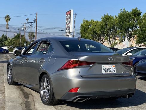 Used 2019 Lexus IS 300 Base image 3