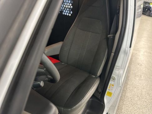 Used 2024 GMC Savana 2500 w/ Driver Convenience Package image 11