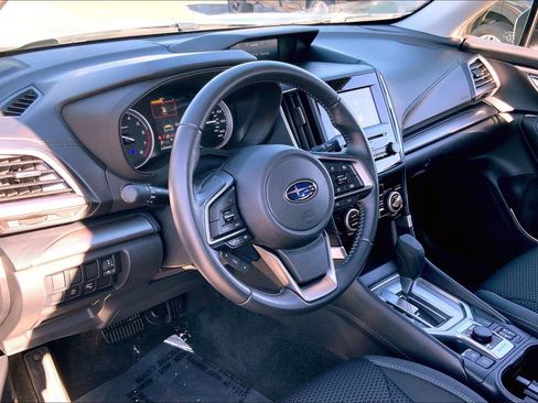 Used 2020 Subaru Forester Premium image 17