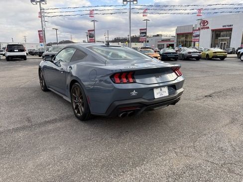 Used 2024 Ford Mustang GT Premium image 7
