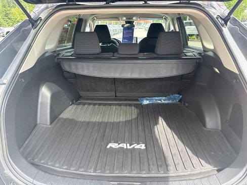 Used 2022 Toyota RAV4 LE FWD image 28