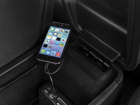 Used 2016 Dodge Charger SE w/ Blacktop Package RWD image 18