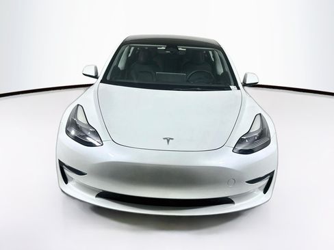 Used 2023 Tesla Model 3 Standard Range RWD image 2
