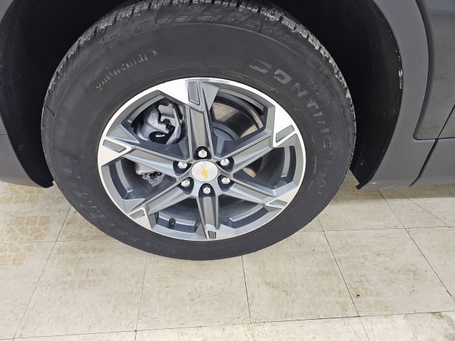 Used 2025 Chevrolet Blazer LT w/ Convenience Package FWD image 23