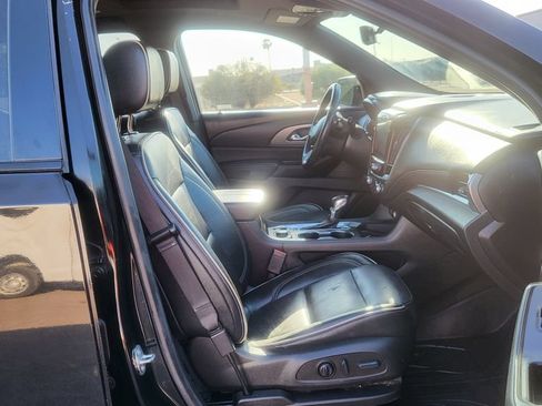 Used 2022 Chevrolet Traverse Premier w/ Redline Edition FWD image 19