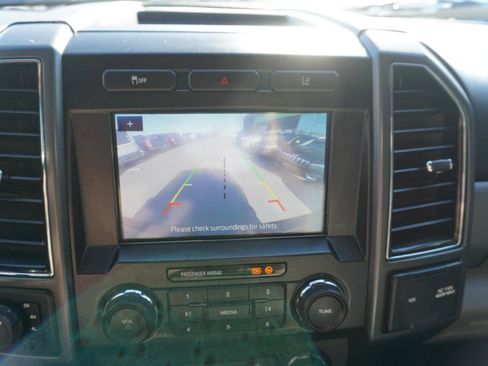 Used 2020 Ford F250 XLT w/ Snow Plow Prep Package image 17