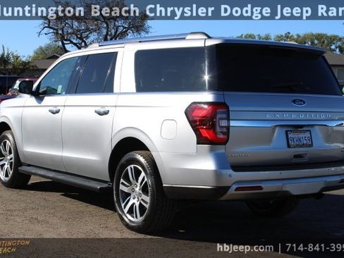 Used 2024 Ford Expedition Max Limited image 4