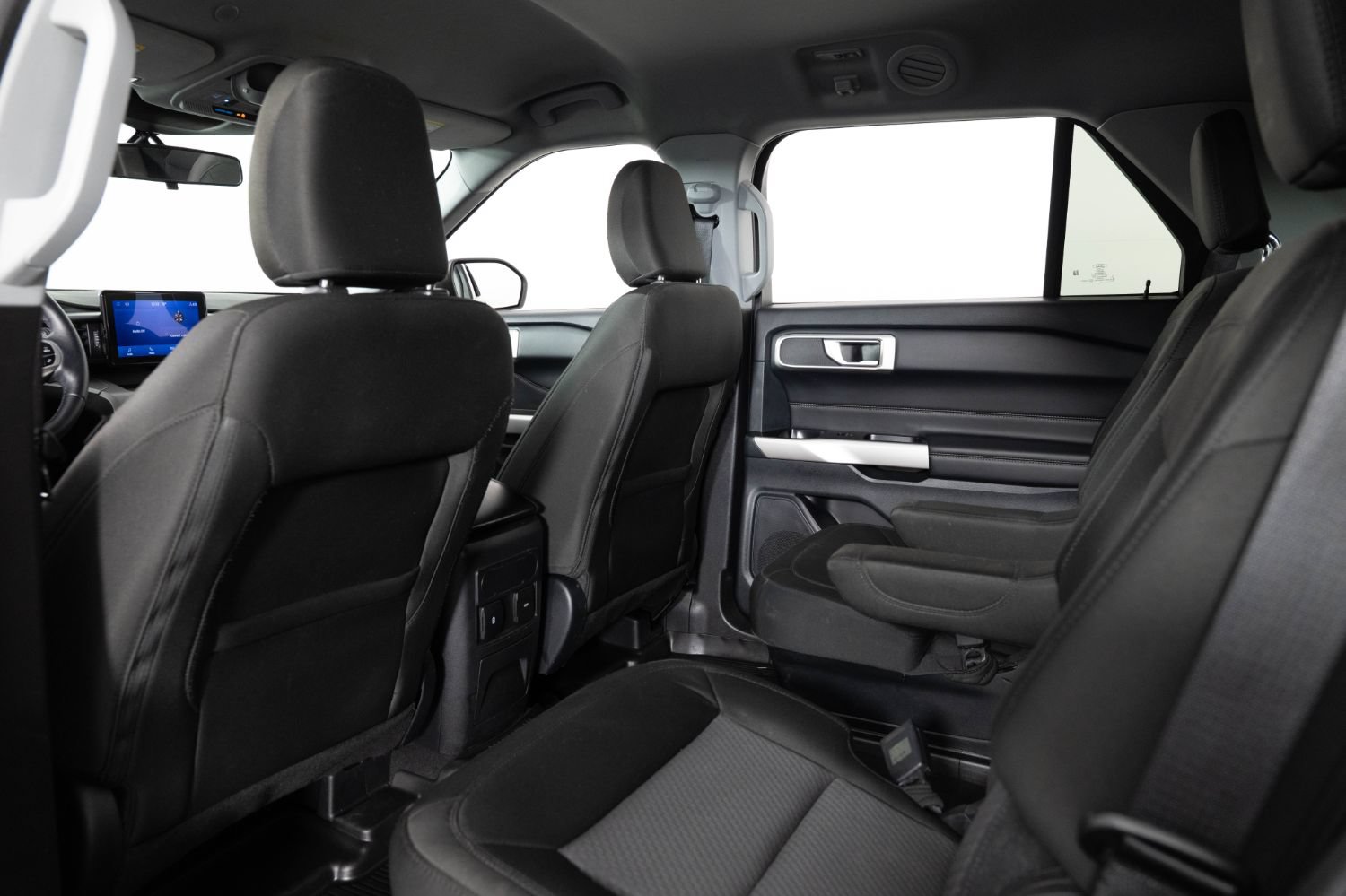 Used 2023 Ford Explorer XLT AWD/4WD image 20
