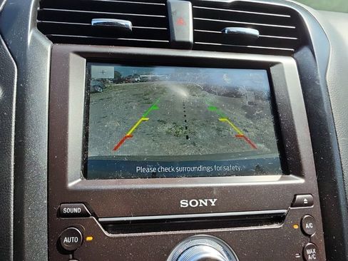 Used 2019 Ford Fusion Titanium FWD image 9