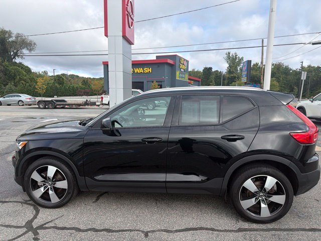 Used 2020 Volvo XC40 T5 Momentum AWD/4WD image 8