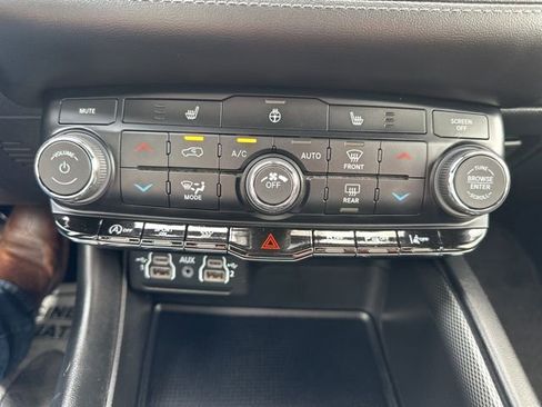 Used 2022 Dodge Durango GT image 17