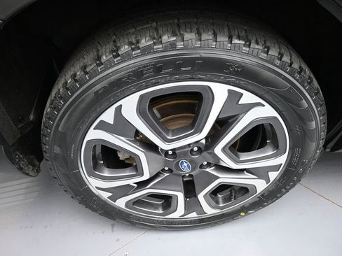 Used 2023 Subaru Ascent Limited image 12