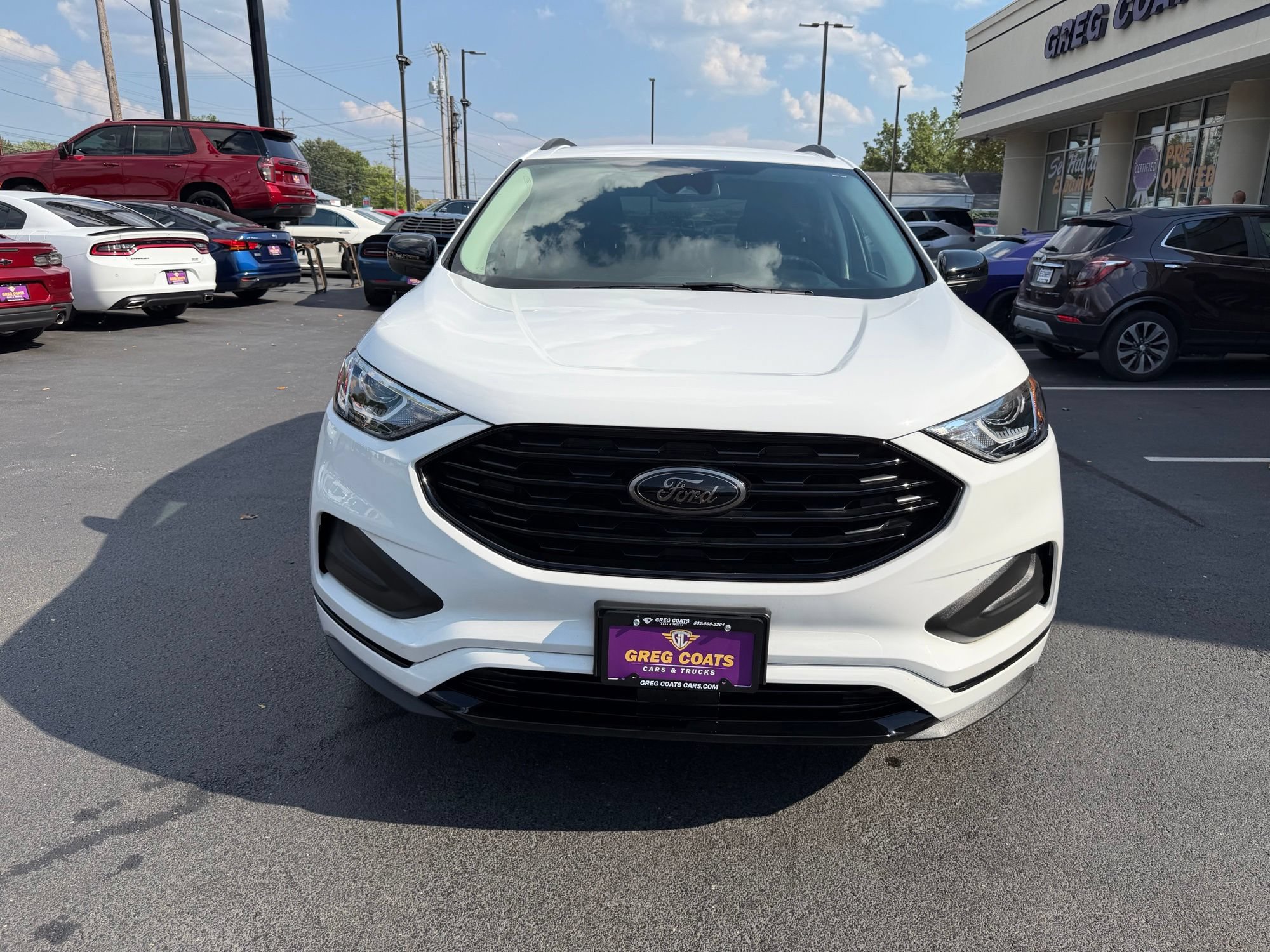 Used 2024 Ford Edge SE w/ Black Appearance Package AWD/4WD image 2